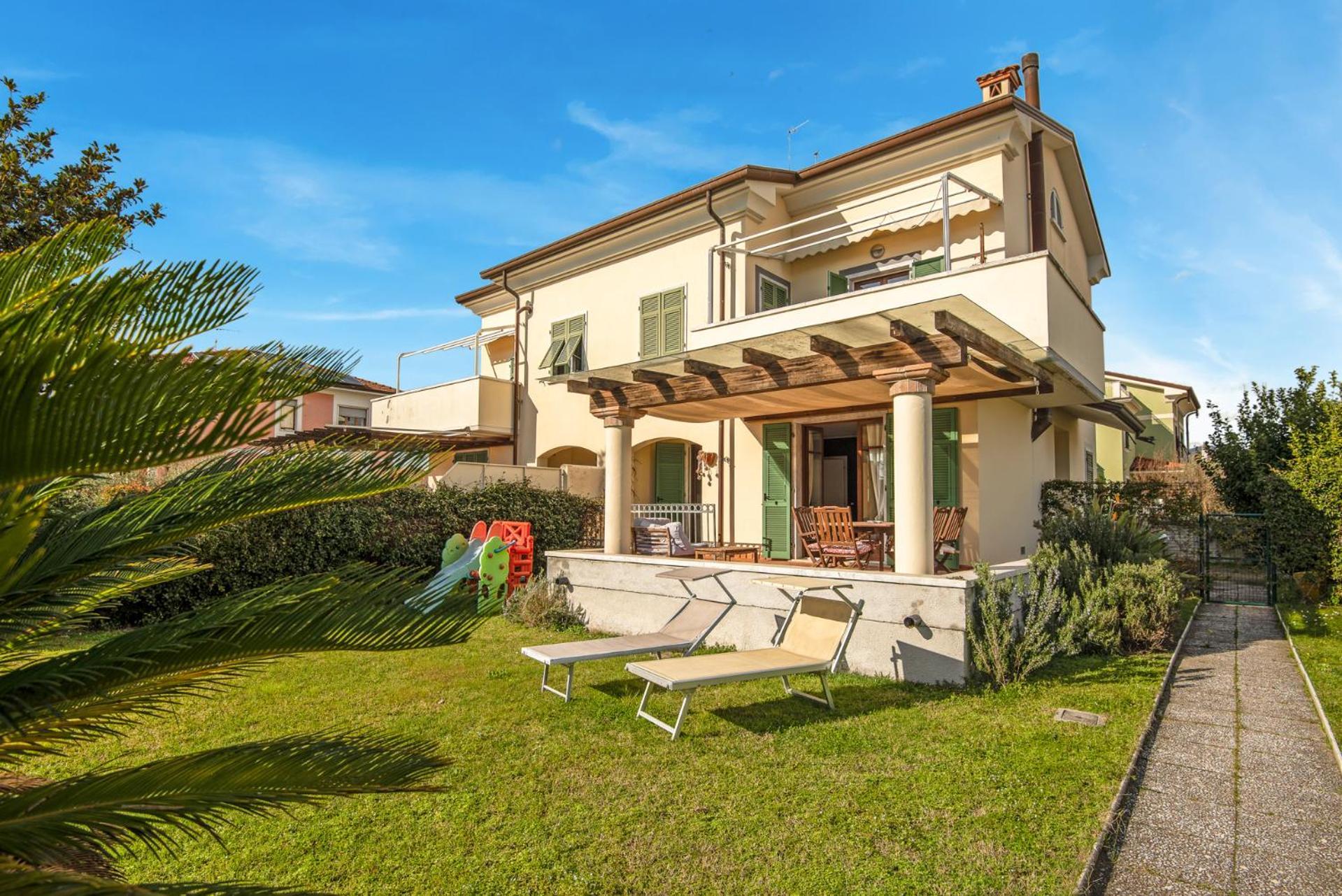 Splendido Monolocale Con Spazioso Giardino E Veranda A 500 Mt Dal Mare 马瑞纳迪卡拉拉 外观 照片